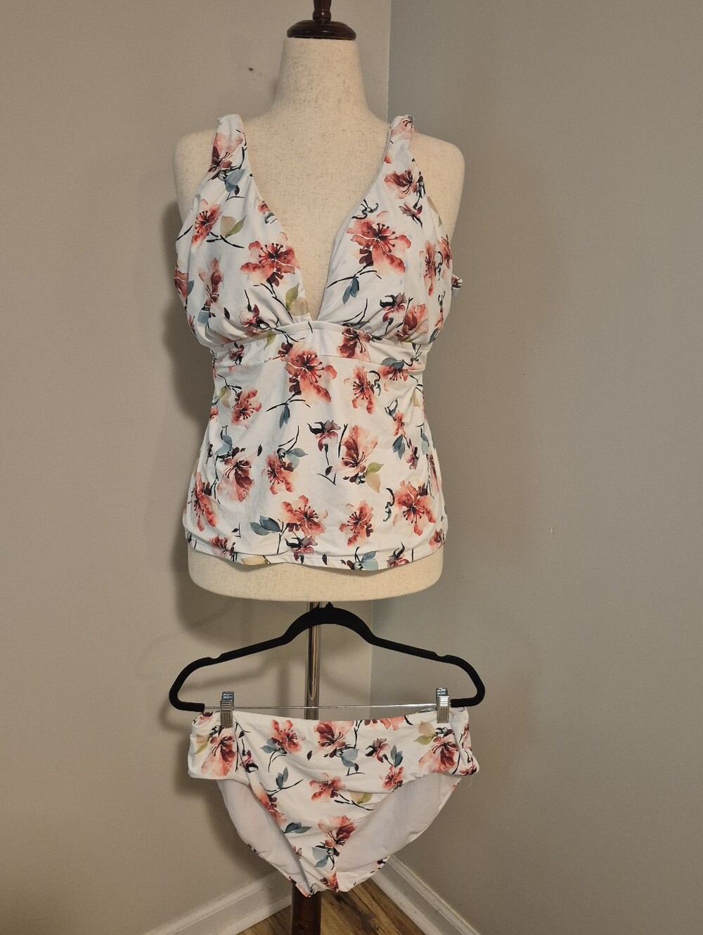 Lucky Brand two piece floral swimsuit Tankini And Hipster 1X